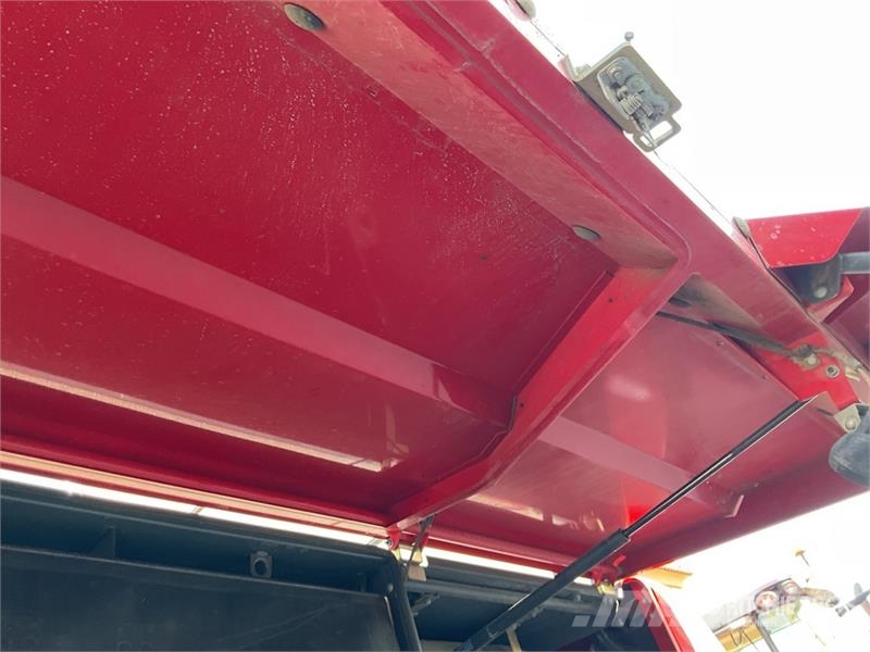 Massey Ferguson 2270XD 方形打捆機