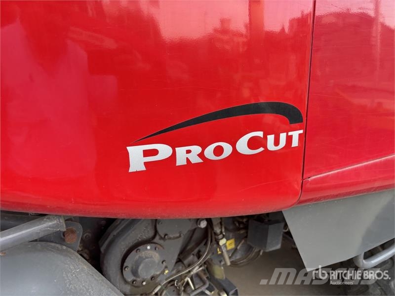 Massey Ferguson 2270XD Тюковые пресс-подборщики