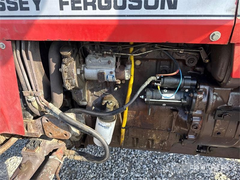 Massey Ferguson 274 4WD Tractor الجرارات