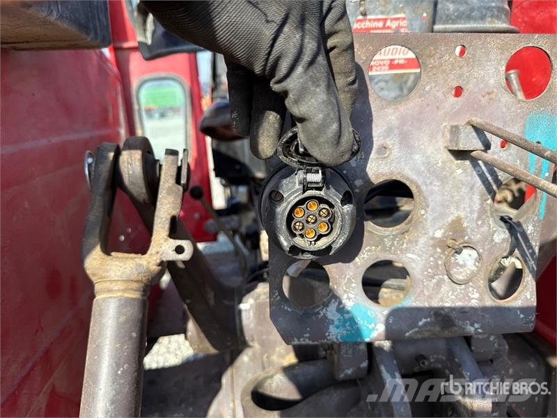 Massey Ferguson 274 4WD Tractor الجرارات