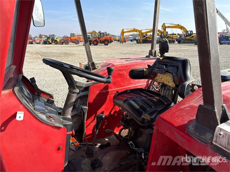 Massey Ferguson 274 4WD Tractor الجرارات
