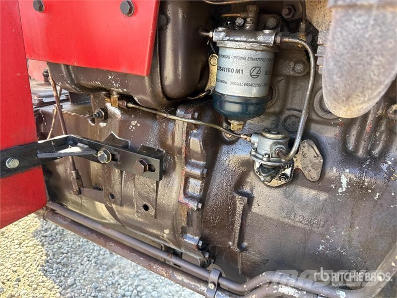 Massey Ferguson 274 4WD Tractor الجرارات