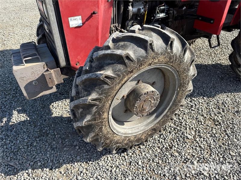 Massey Ferguson 274 4WD Tractor الجرارات