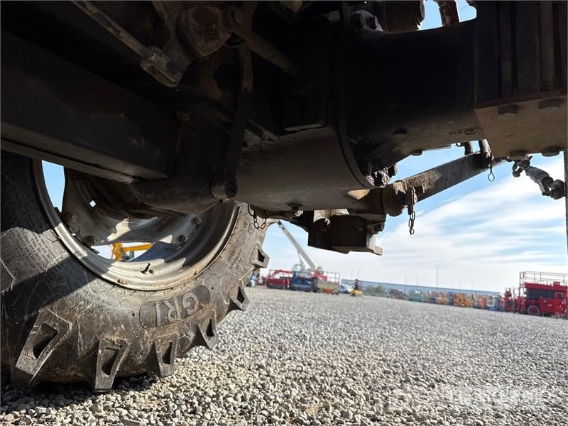 Massey Ferguson 274 4WD Tractor الجرارات