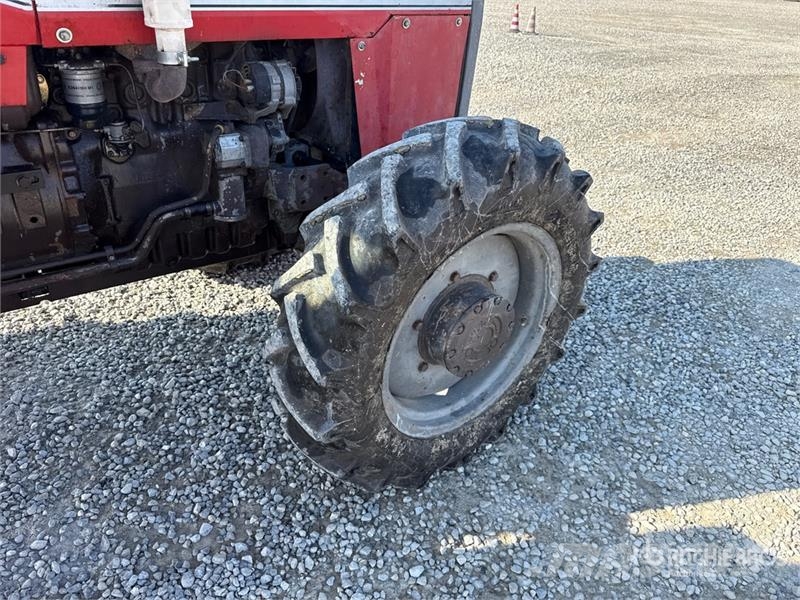 Massey Ferguson 274 4WD Tractor الجرارات