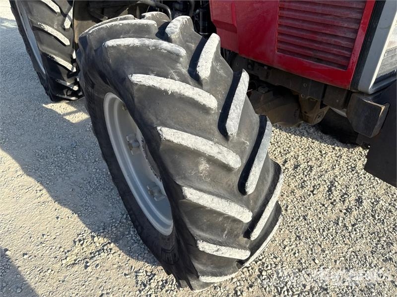 Massey Ferguson 3125 4WD Tractor Trattori