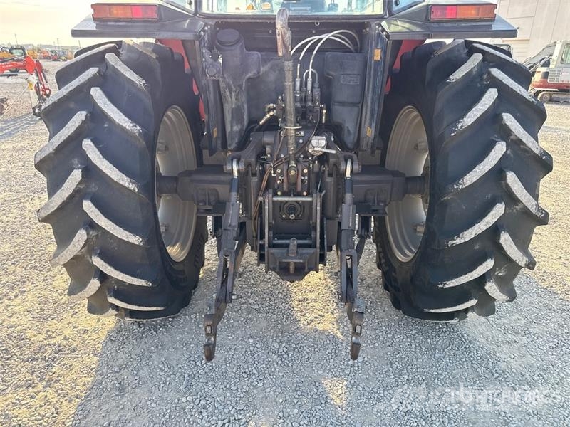 Massey Ferguson 3125 4WD Tractor Trattori