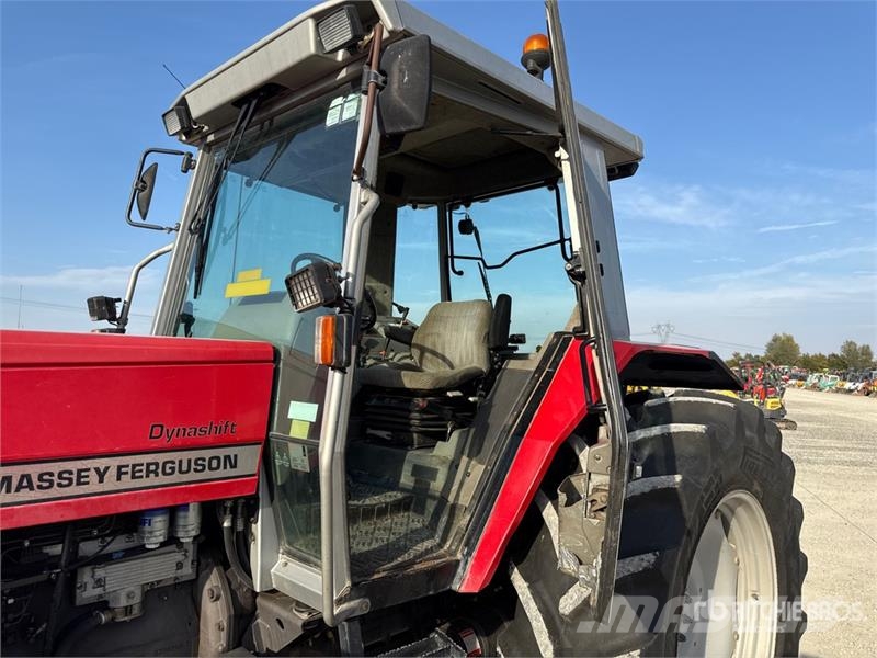 Massey Ferguson 3125 4WD Tractor Trattori