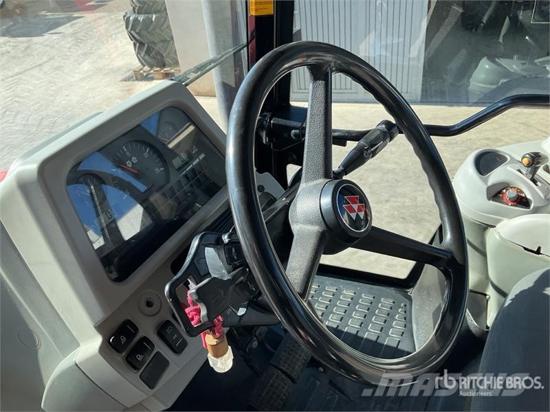 Massey Ferguson 5445 Dyna-4 4WD Tractor Трактора