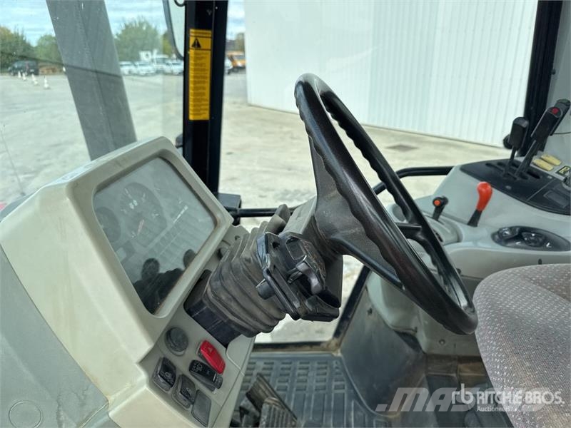 Massey Ferguson 5465 Dyna-4 4x4 Tracteur Agricole 4WD Tractor الجرارات