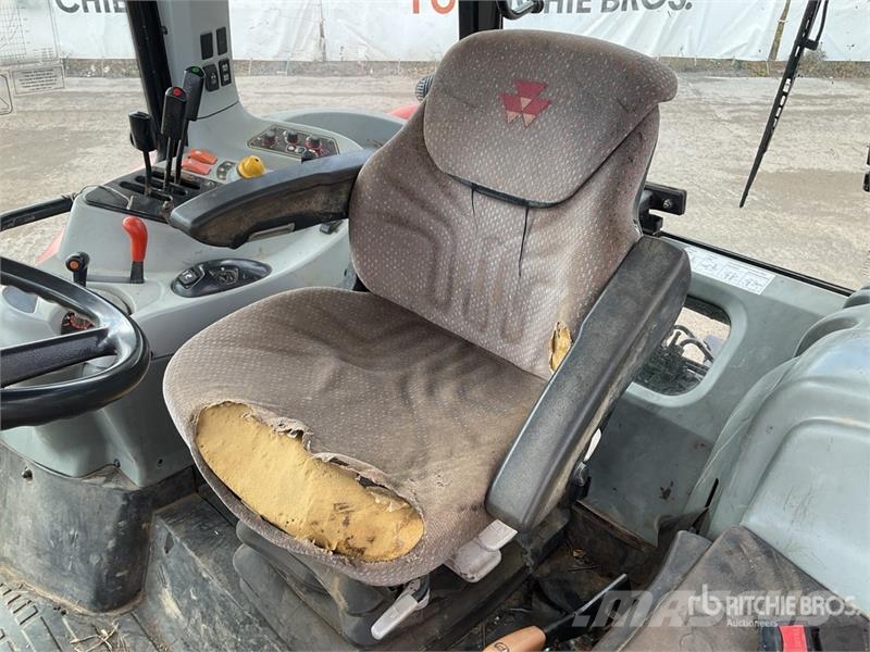 Massey Ferguson 5475 4WD Tractor Tracteur