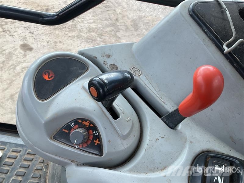 Massey Ferguson 5475 4WD Tractor Tracteur