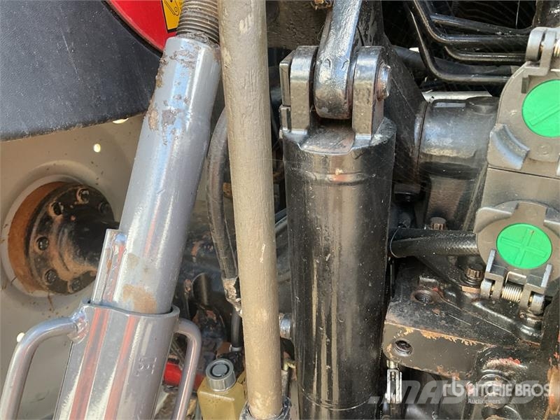 Massey Ferguson 5475 4WD Tractor Tracteur
