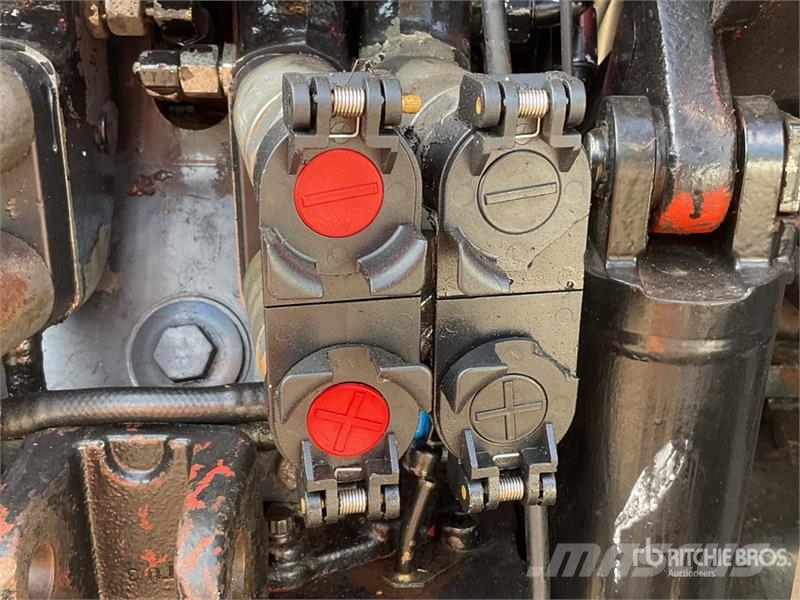 Massey Ferguson 5475 4WD Tractor Tracteur