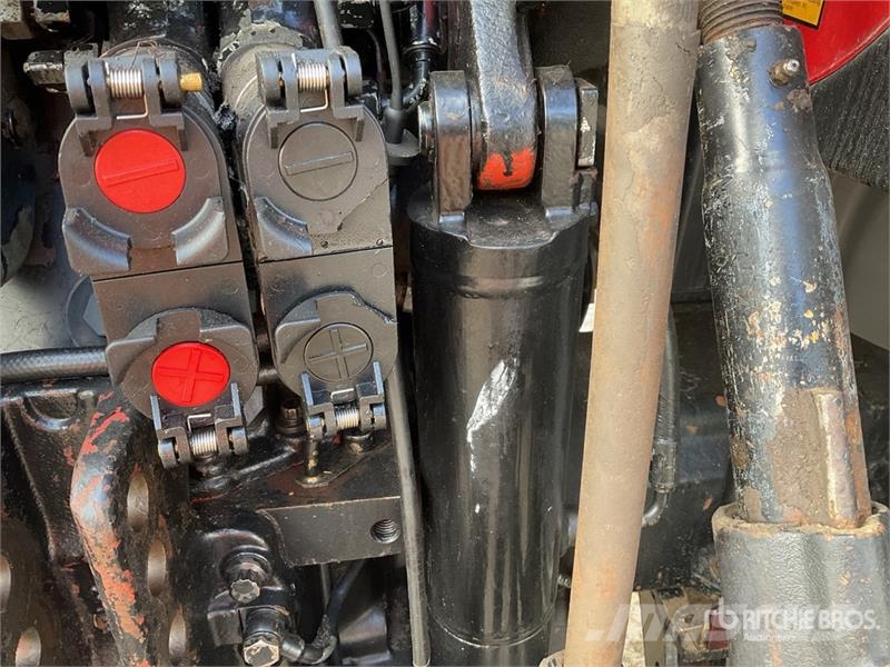Massey Ferguson 5475 4WD Tractor Tracteur