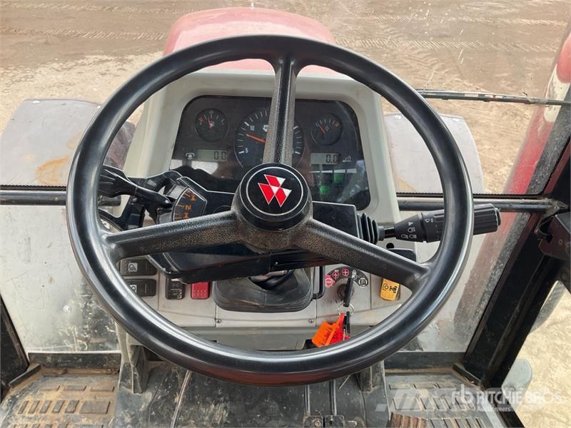 Massey Ferguson 5475 4WD Tractor Tracteur