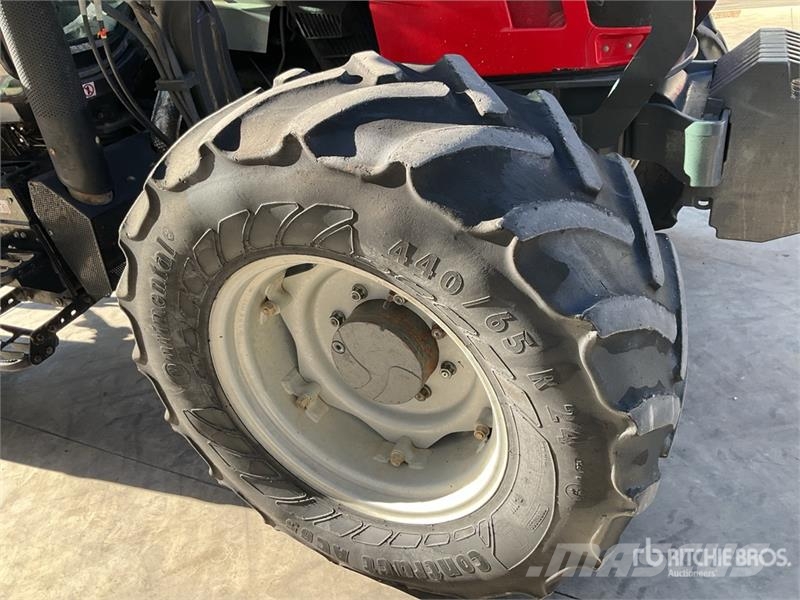 Massey Ferguson 5608 Dyna-4 4WD Tractor Трактора