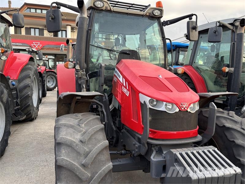 Massey Ferguson 5608 Dyna-4 4WD Tractor Трактори