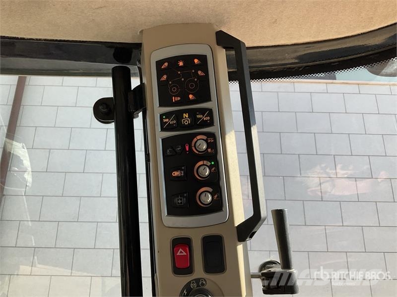 Massey Ferguson 5608 Dyna-4 4WD Tractor Трактора
