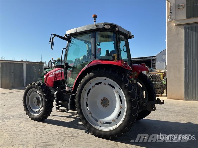 Massey Ferguson 5608 Dyna-4 4WD Tractor Трактора