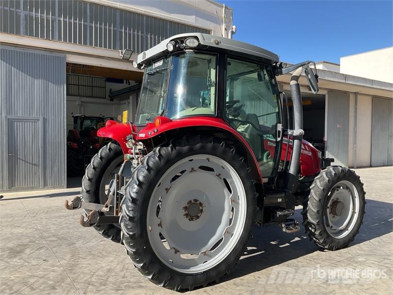 Massey Ferguson 5608 Dyna-4 4WD Tractor Трактора