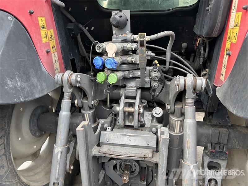 Massey Ferguson 5608 Dyna-4 4WD Tractor Трактори