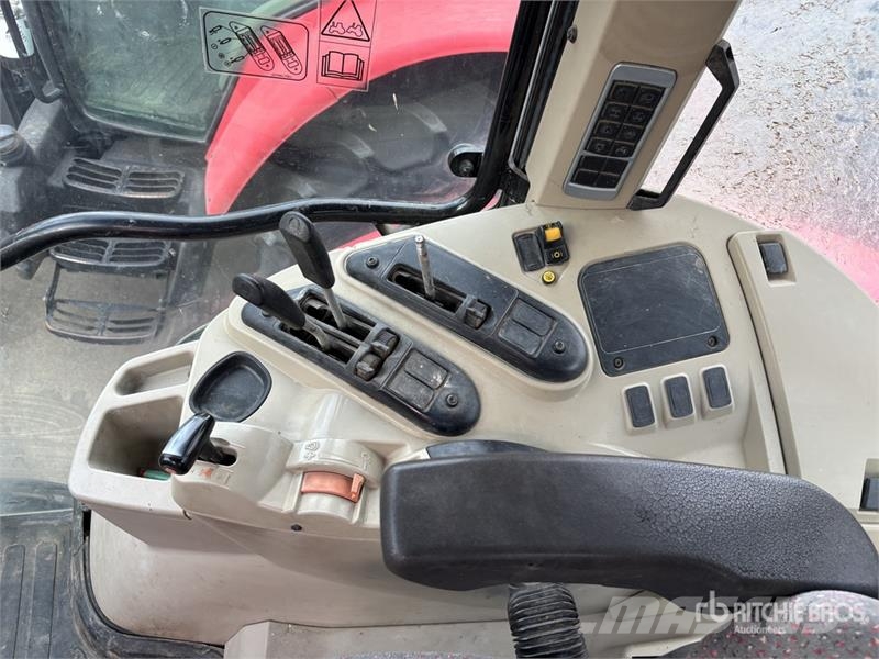 Massey Ferguson 5608 Dyna-4 4WD Tractor Трактори