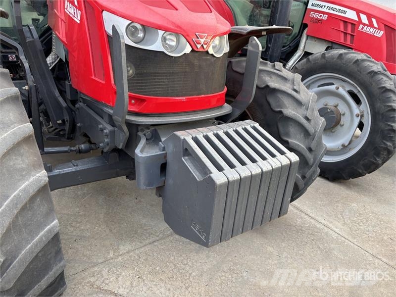 Massey Ferguson 5608 Dyna-4 4WD Tractor Трактори
