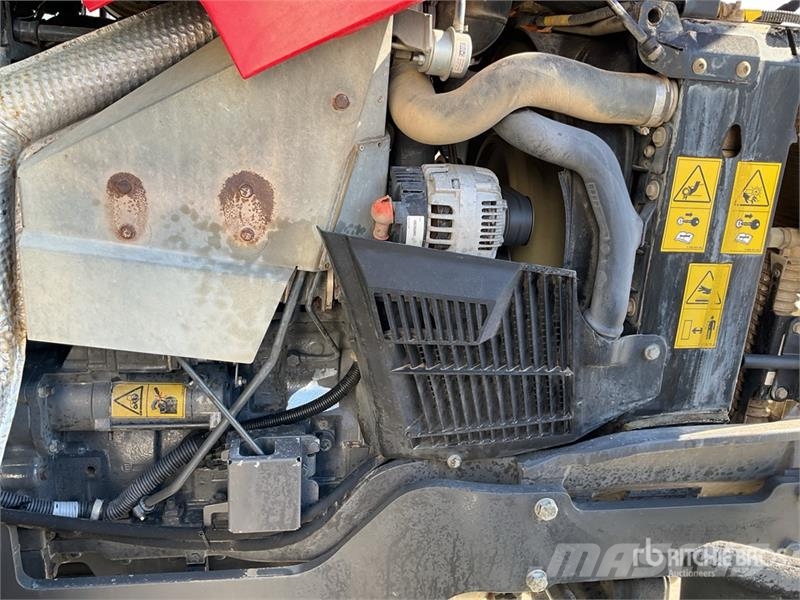 Massey Ferguson 5608 Dyna-4 4WD Tractor Трактора