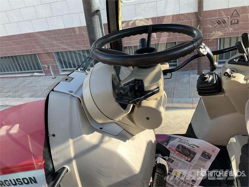 Massey Ferguson 5608 Dyna-4 4WD Tractor Трактора