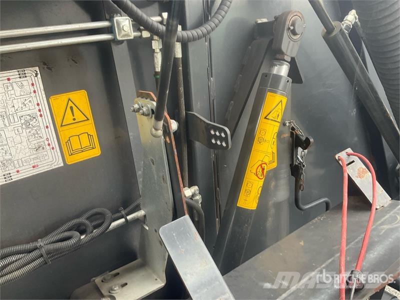 Massey Ferguson 716V Combination Baler Wrapper مغلفات