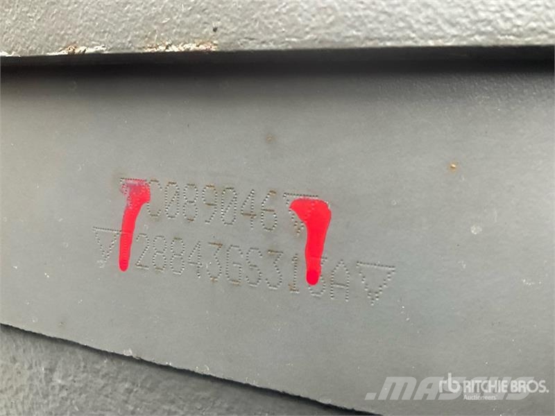 Massey Ferguson 7480 Dyna VT 4WD Tractor الجرارات