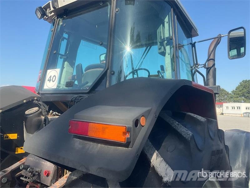 Massey Ferguson 8120 4WD Tractor Traktorid