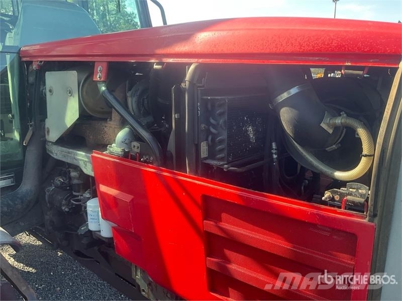 Massey Ferguson 8120 4WD Tractor Traktorid