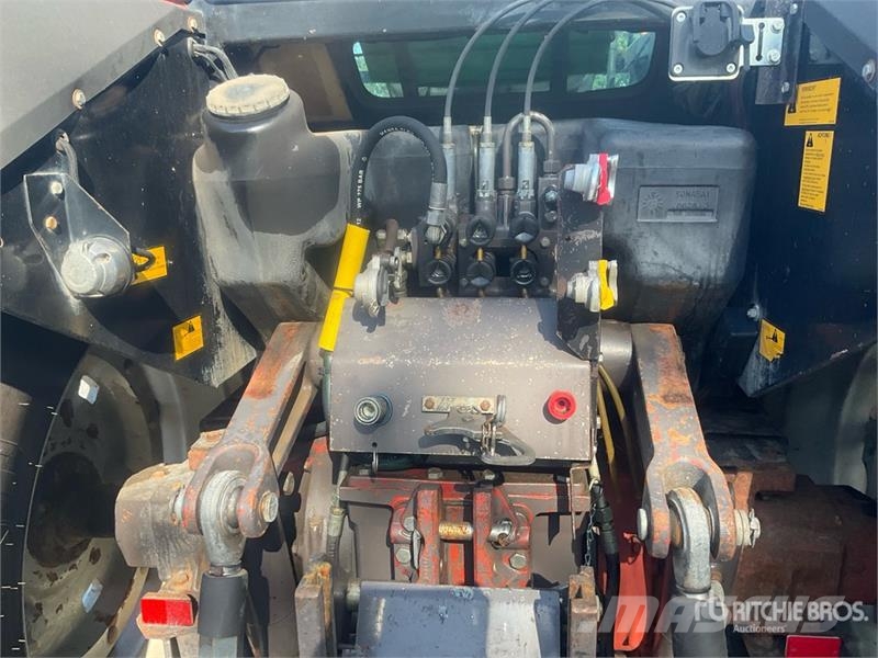 Massey Ferguson 8120 4WD Tractor Traktorid