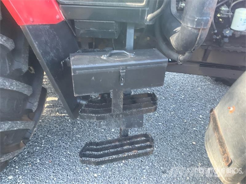 Massey Ferguson 8120 4WD Tractor Traktorid