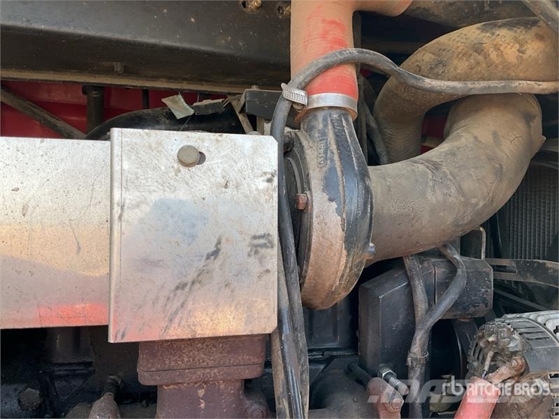 Massey Ferguson 8240 4WD Tractor トラクター