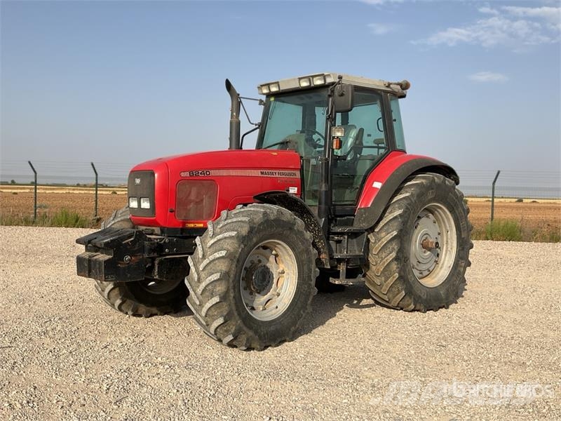 Massey Ferguson 8240 4WD Tractor トラクター