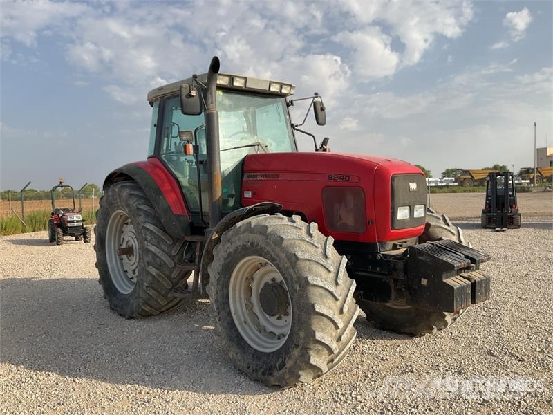 Massey Ferguson 8240 4WD Tractor トラクター