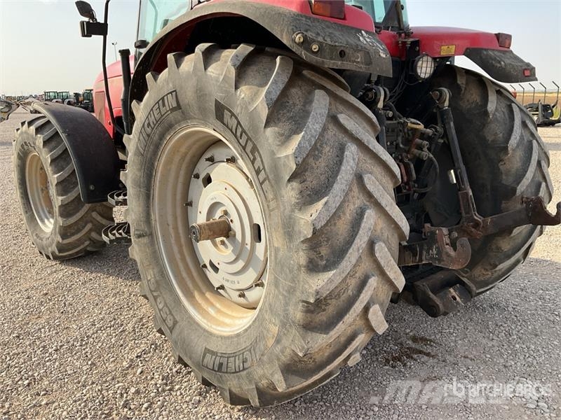 Massey Ferguson 8240 4WD Tractor トラクター