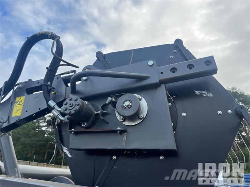 Massey Ferguson Ideal 8t Combine Harvester Зерноуборочные комбайны
