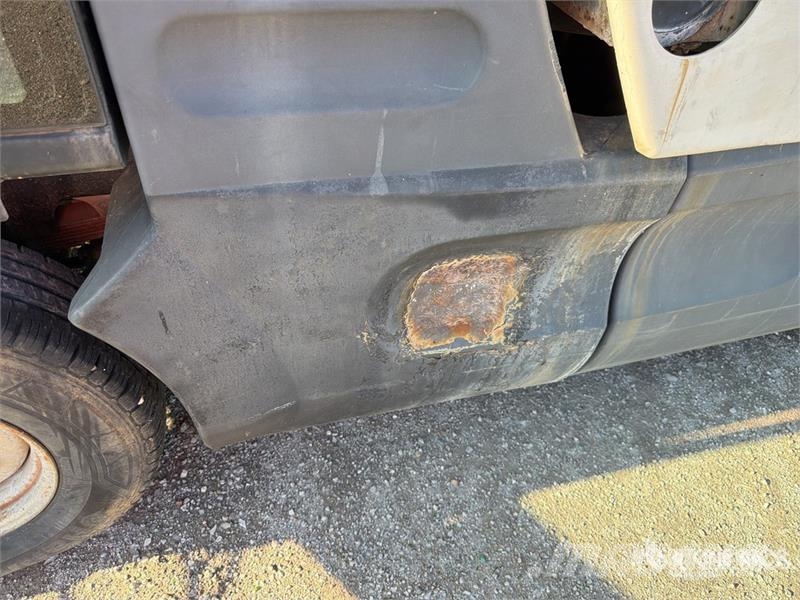 Mathieu Azura Concept Balayeuse Sweeper Truck (Inoperable) Autocarro spazzatrice
