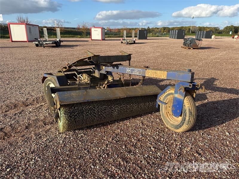 Mathieu S.A BT312 SM180 1800 mm Balayeuse 1 Essieu S/A Swe Bürsten