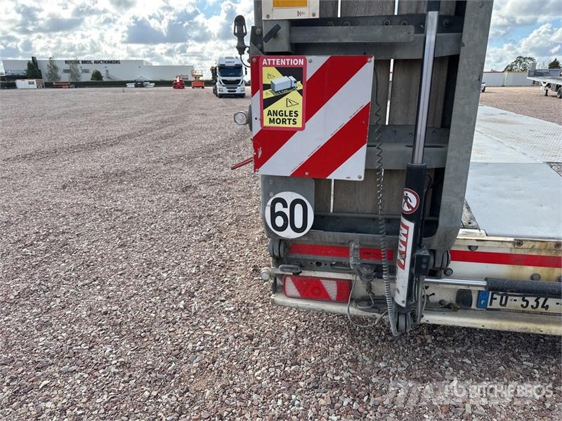 MAX Trailer MAX-300 Tri/A Semi Remorque Porte Engin Lowboy Tra Нискотоварачи