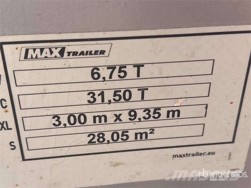 MAX Trailer MAX-300 Tri/A Semi Remorque Porte Engin Lowboy Tra Нискотоварачи
