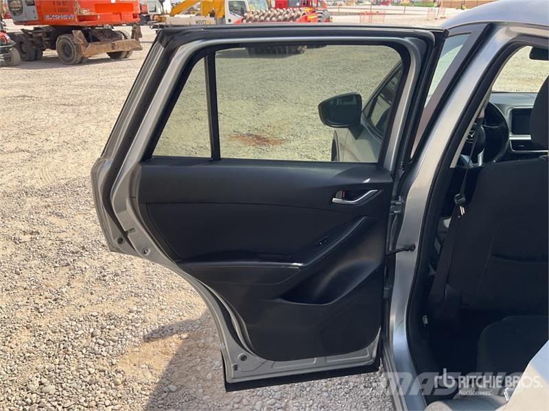 Mazda CX5 2WD SUV PKWs