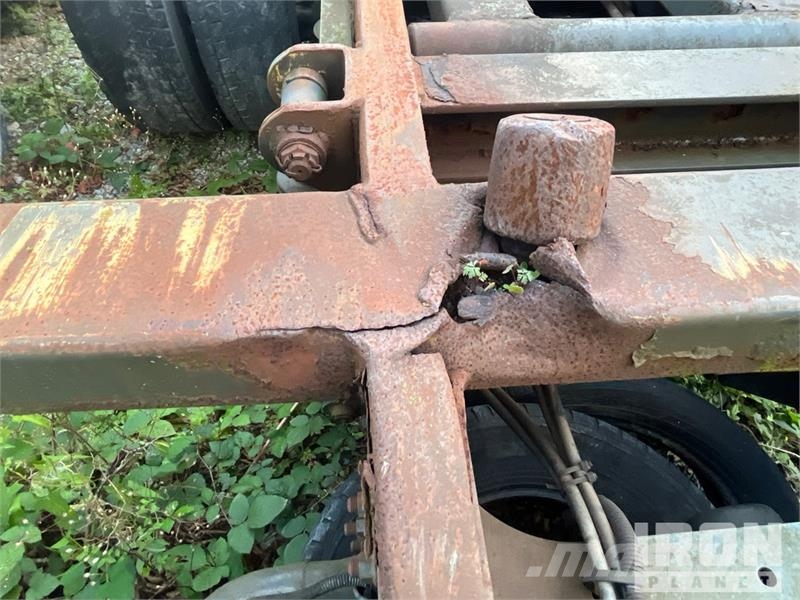MB Trac Axor 1824 4x2 Container Truck Otros camiones