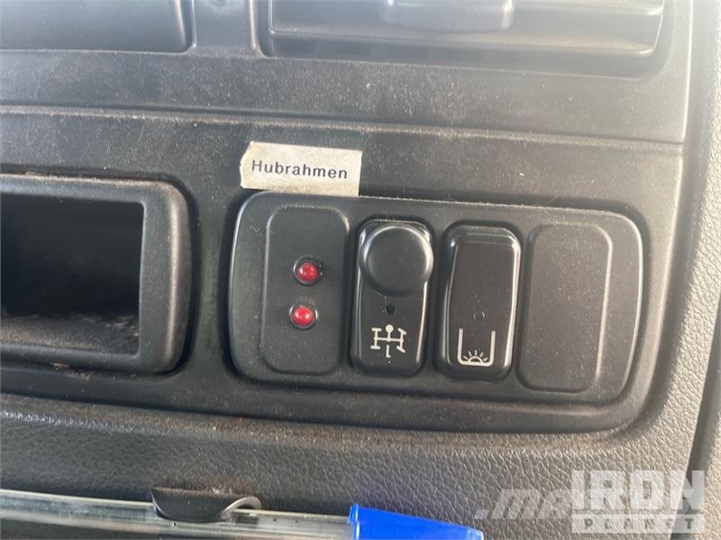 MB Trac Axor 1824 4x2 Container Truck Otros camiones