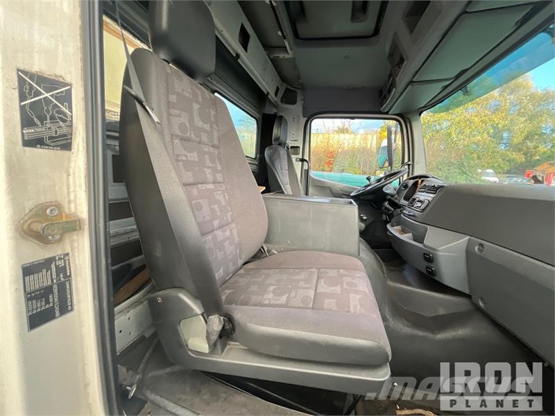 MB Trac Axor 1824 4x2 Container Truck Otros camiones