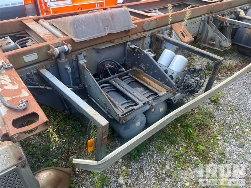 MB Trac Axor 1824 4x2 Container Truck Otros camiones